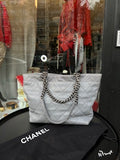 Sac cabas shopping bag "Boy" Chanel