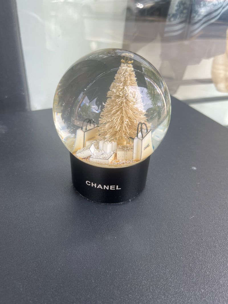 Boules de neige sapin Chanel
