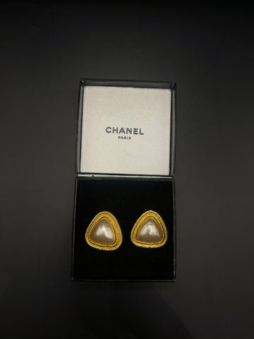 Boucles d’oreilles Chanel à clips