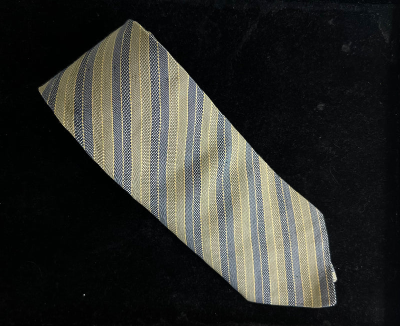 Cravate Hermès à rayures