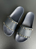 Claquettes Valentino marine
avec housse