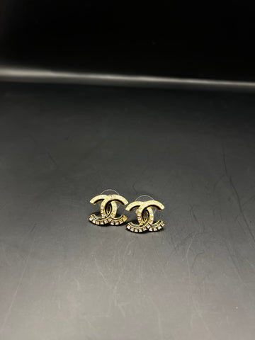 Boucle d’oreille Chanel céramique