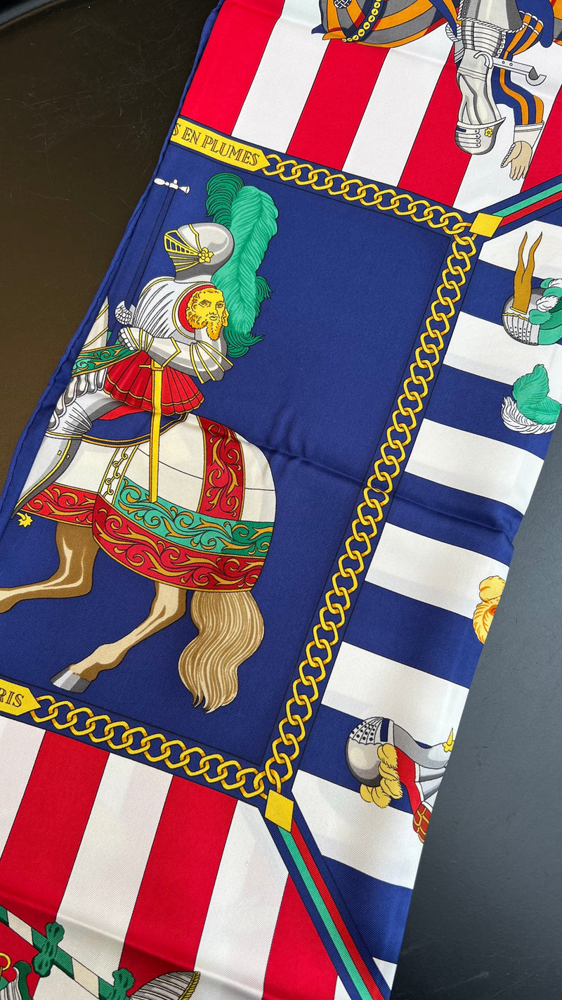 Foulard Hermès "Chocs en plumes" tons bleu/doré