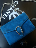 Pochette Gucci bleu avec chaine