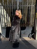 Manteau long en vison, marron foncé