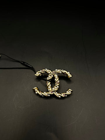 Broche Chanel perles