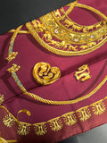 Foulard "les cavaliers d'or" bordeaux/doré