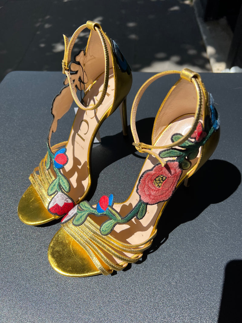 Sandales à talons Gucci dorée