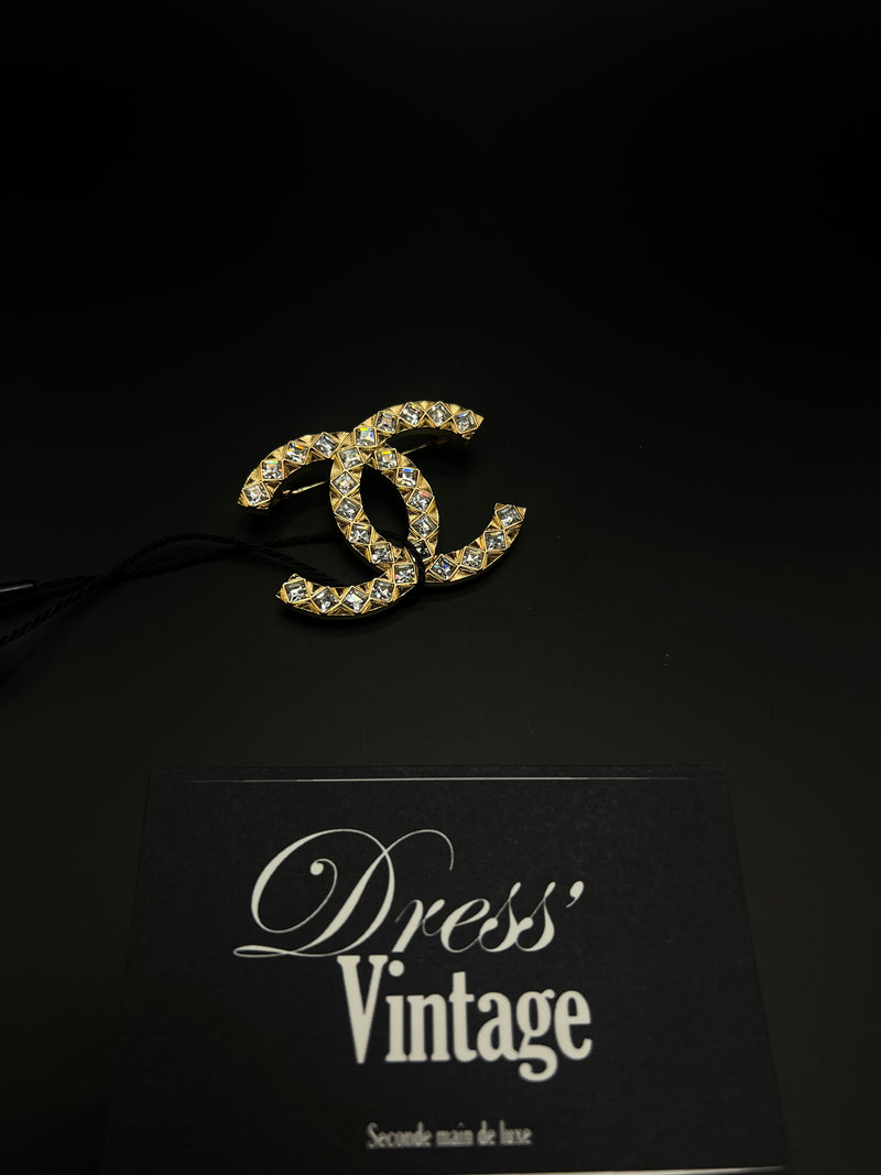 Broche Chanel n3