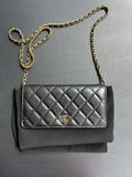WOC Chanel noir cuir grainé