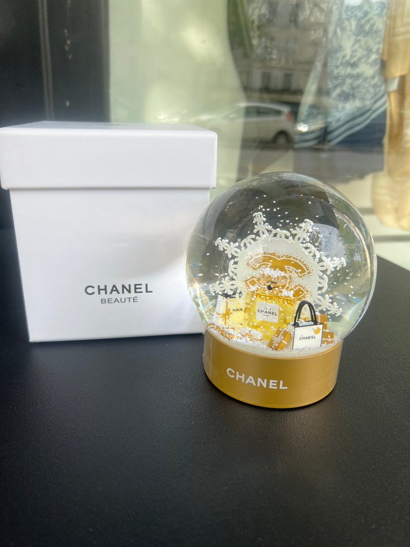 Boule de neige Chanel
