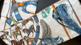 Foulard Hermès Cavalcades blanc et bleu jean