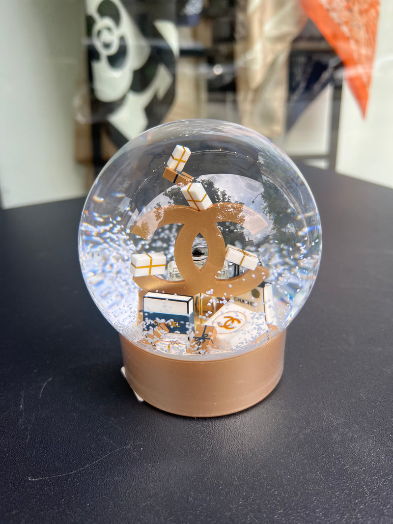 Boule de neige Chanel