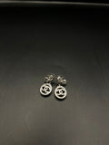 Boucle d’oreille Chanel pendantes CC