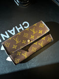 Porte feuille Louis Vuitton
monogramme