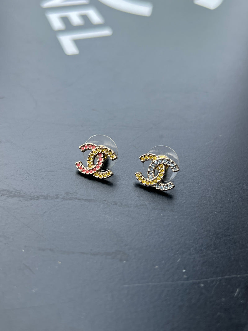 Boucles d'oreilles strass CC Chanel