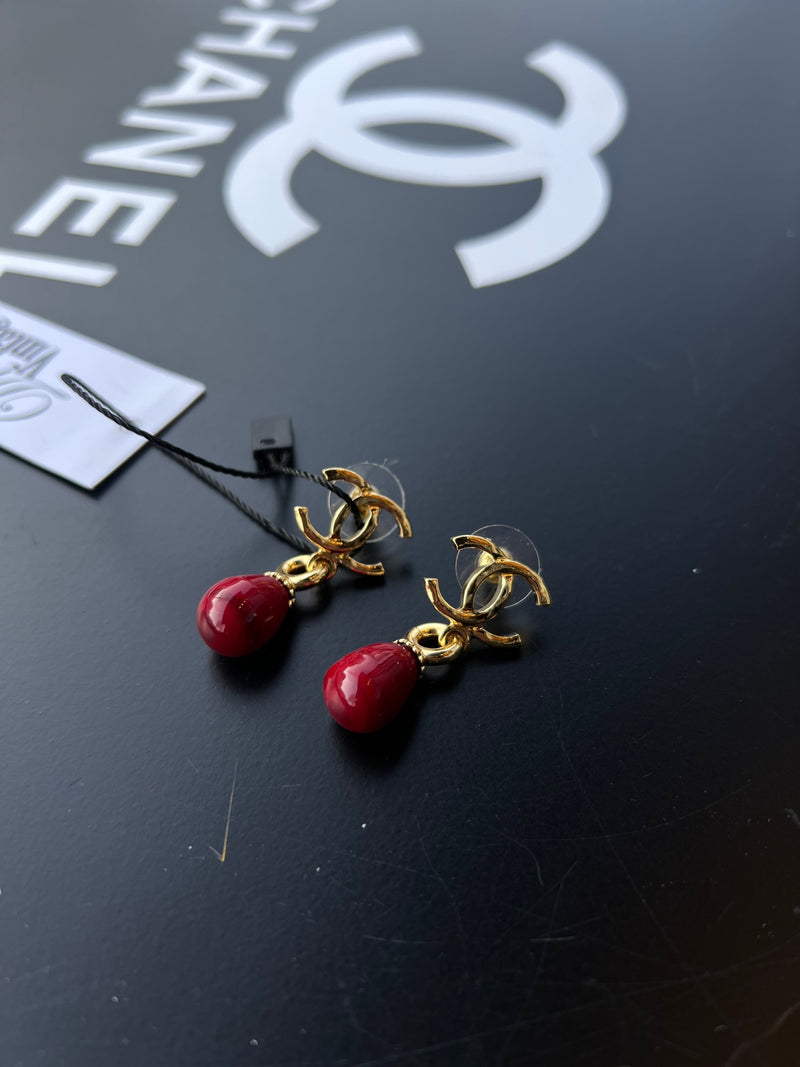 Boucles d'oreilles CC perles Chanel