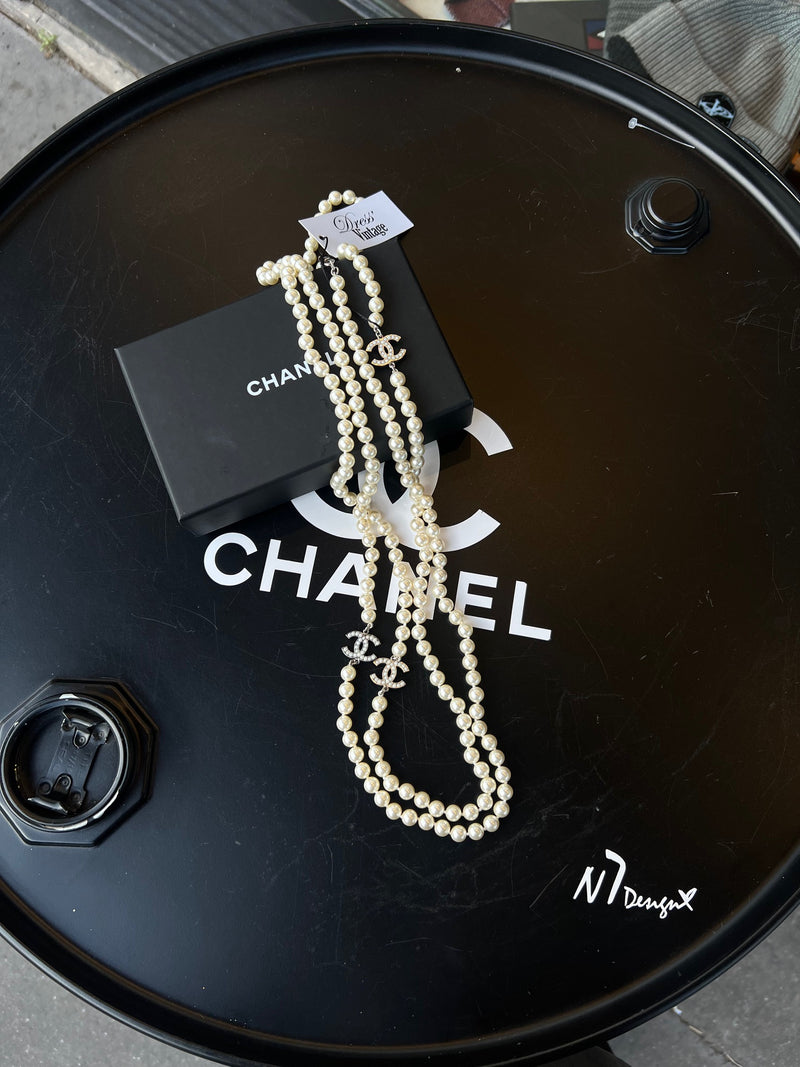 Sautoir perles 2010 Chanel