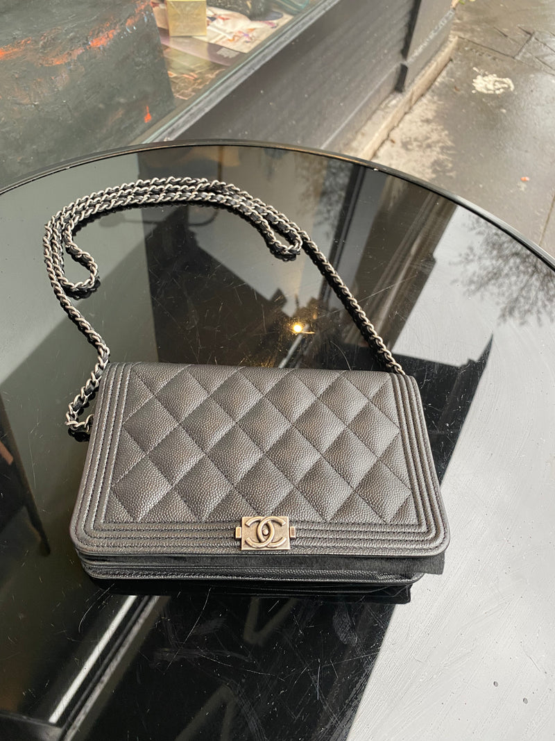 Sac Boy Wallet on chain Chanel